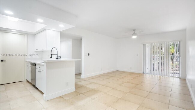 Building Photo - 5686 Rock Island Rd