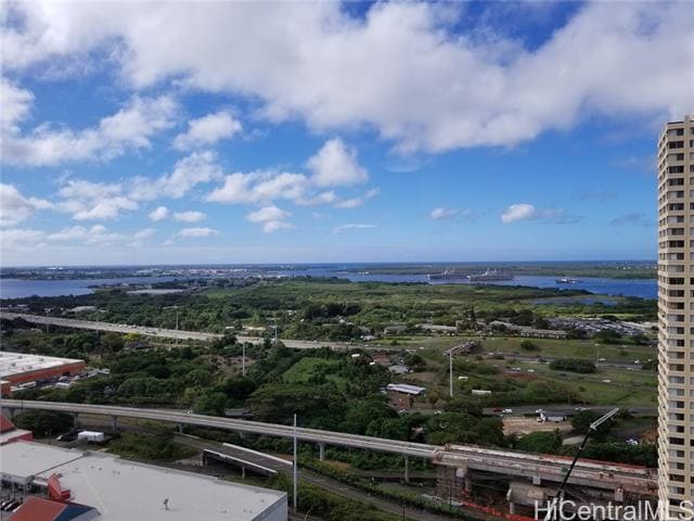 Building Photo - 1060 Kamehameha Hwy
