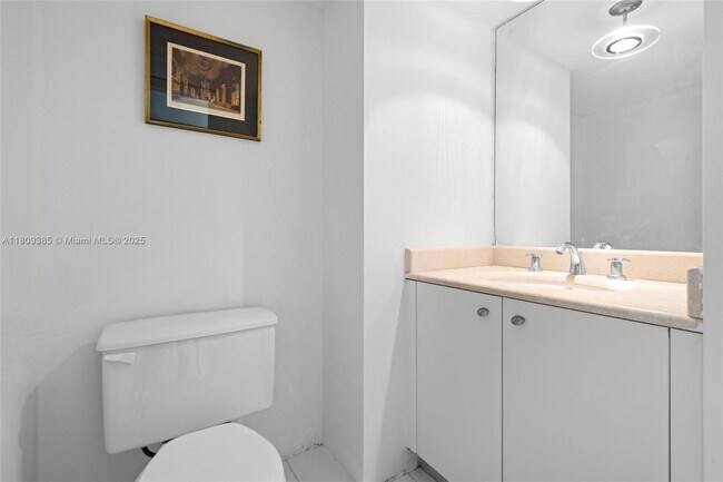 Foto del edificio - 2780 NE 183rd St