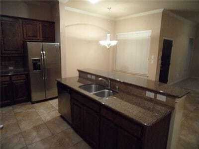 Building Photo - 5321 Locust Dr