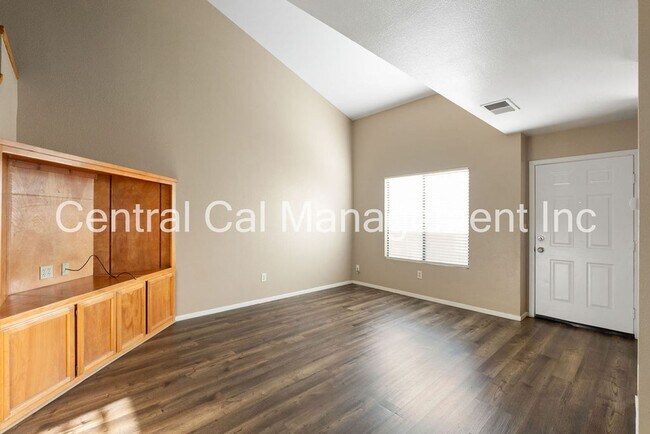 Foto del edificio - 8502 Laborough Dr
