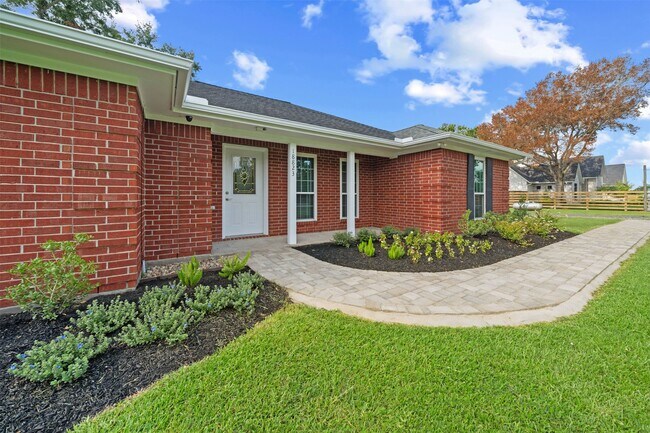 Foto del edificio - 18823 Cypress Church Rd