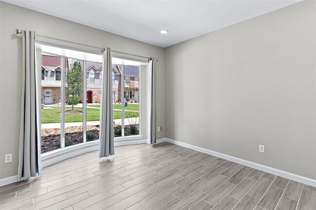 Building Photo - 10738 Briar Forest Dr