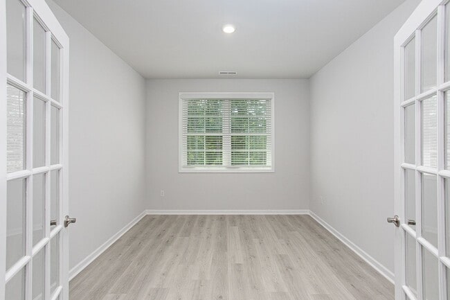 Building Photo - Gorgeous, Newly-Built Smart Home Available...