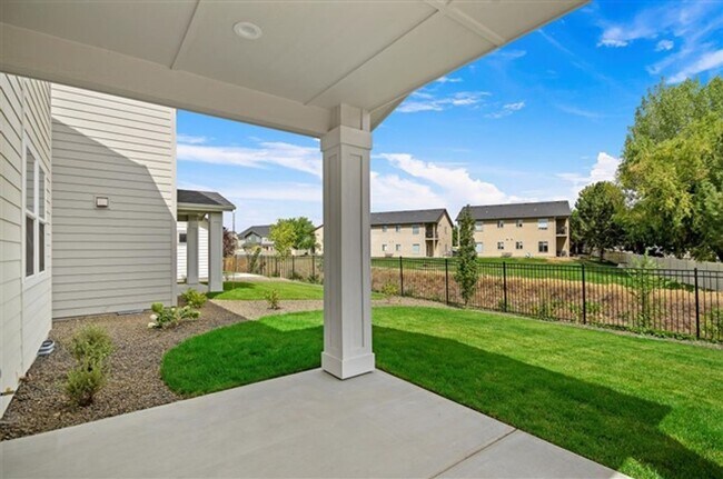 Foto del edificio - BRAND NEW HOME!!  4 Bedrooms, 3 Baths, Lar...