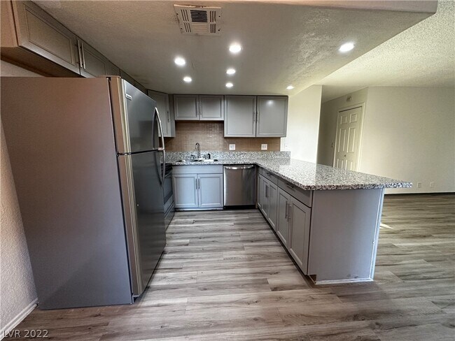 Foto del edificio - 4300 N Lamont St
