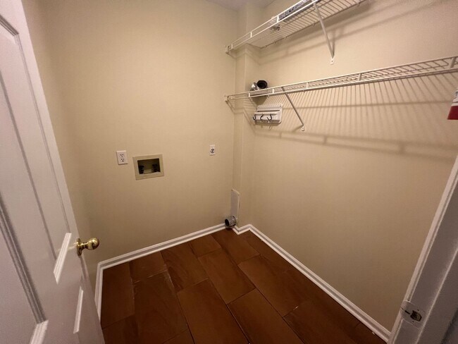 Foto del edificio - Home For Rent