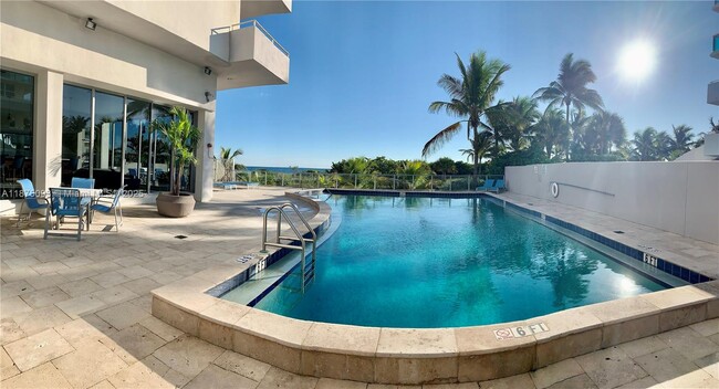 Building Photo - 9225 Collins Ave