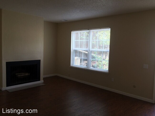 Foto del edificio - 3 br, 2 bath House - 6907 S Knolls Way