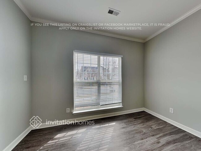 Building Photo - 7021 Tanners Creek Dr