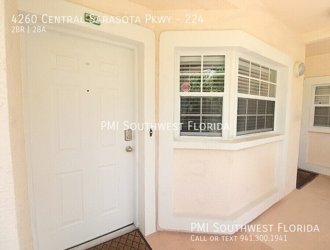 Building Photo - 4260 Central Sarasota Pkwy