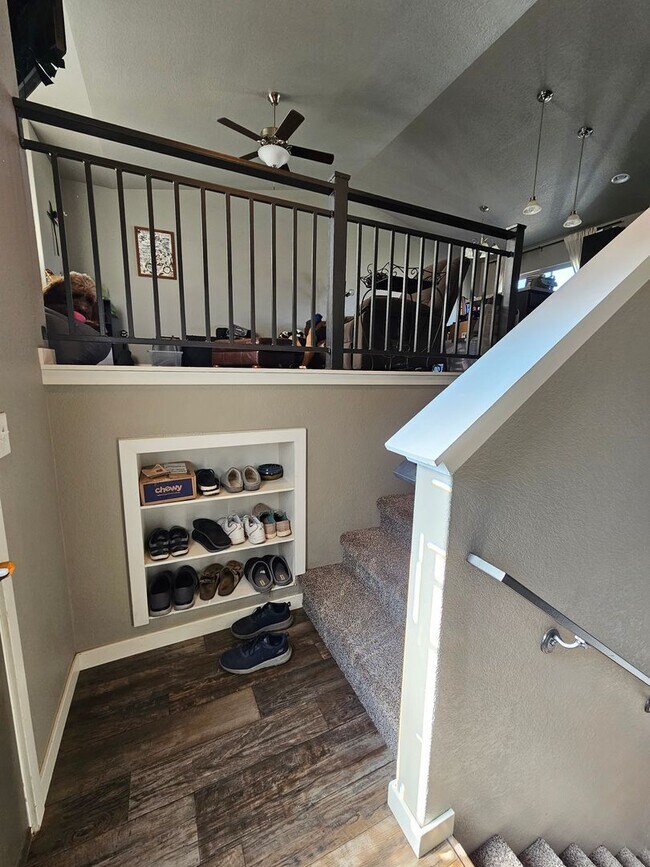 Foto del edificio - 3 BED | 3 BATH | SPLIT FOYER HOME | GARAGE