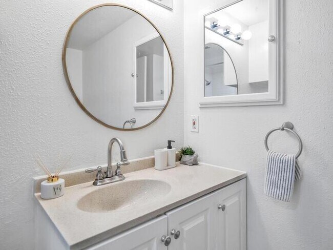 Foto del edificio - 4641 Wild Indigo St