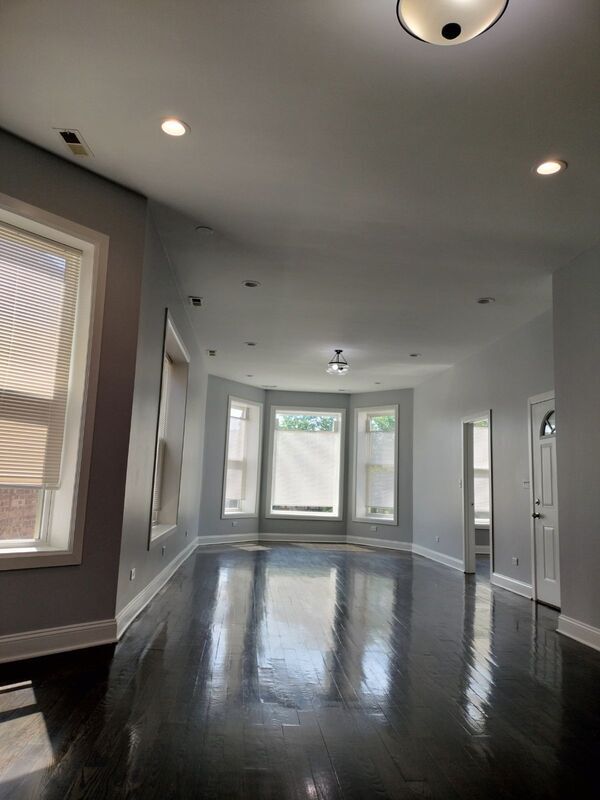 Building Photo - 1529 S Central Park Ave