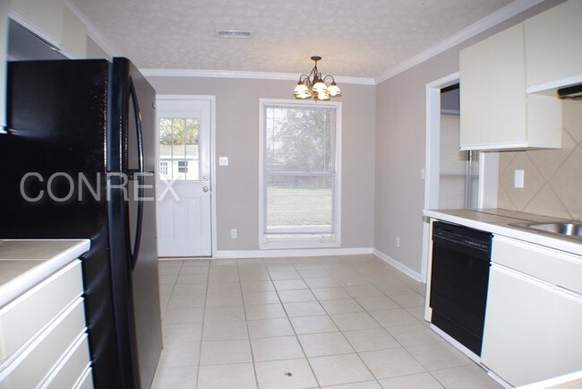 Building Photo - Welcome to Woodmere