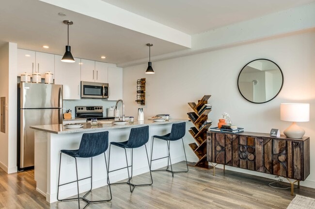 Photo - The Crane Chinatown Apartments