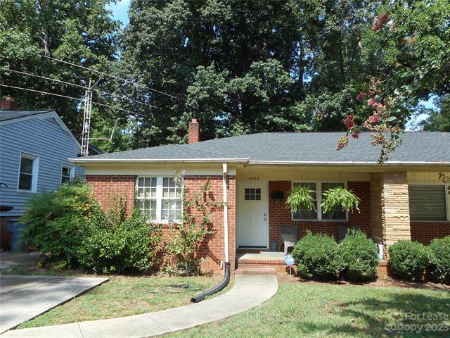 Building Photo - 1823 Dearmon Dr
