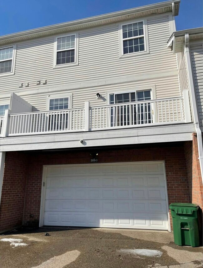 Building Photo - 2690 Gardenia Ave