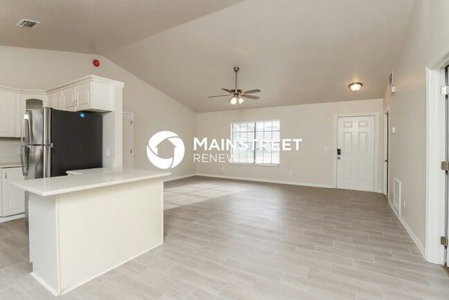 Building Photo - 3 Bedroom Pet-Friendly Home in Palm Bay, F...