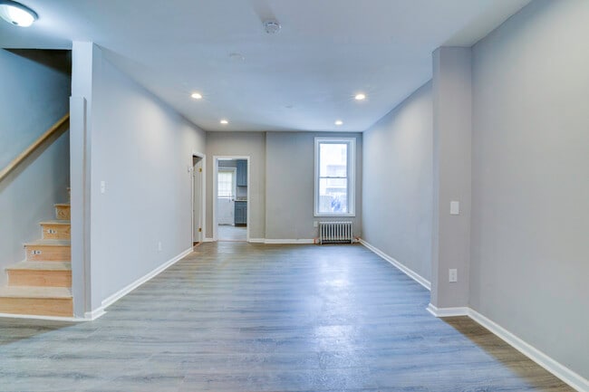 Building Photo - 39 Emmet St