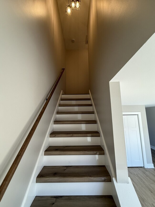 Foto del edificio - 24248 W Main St
