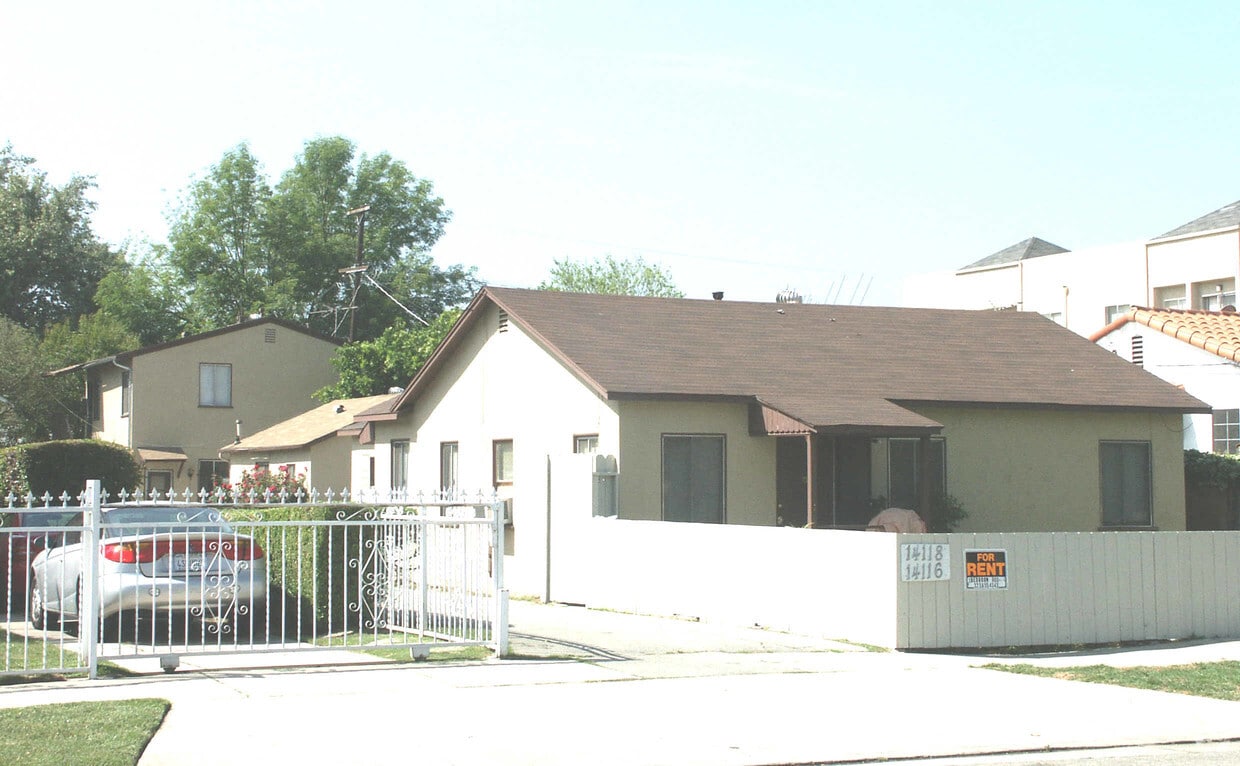 Building Photo - 14116-14118 Sylvan St