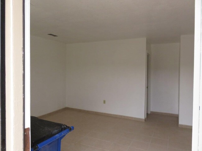 Foto del edificio - 2218 Little Walnut Rd