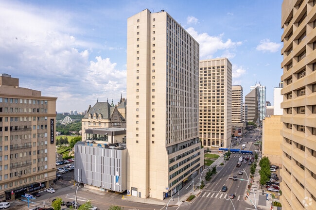 Building Photo - MacDonald Estates