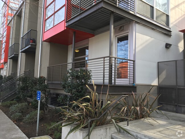 City View Condos For Rent In Oakland photo
