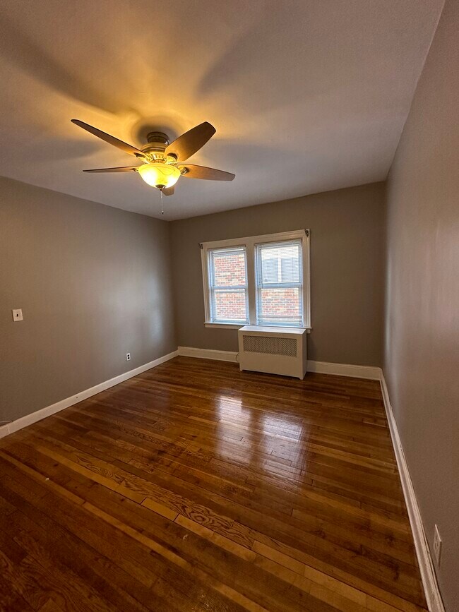 Master bedroom - 1616 Library Ave