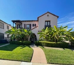 Beautiful Spanish Colonial building - 827 Belmont Ave