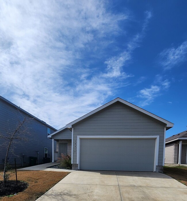 Building Photo - VIDA SUBDIVISION / San Antonio A&M steps a...