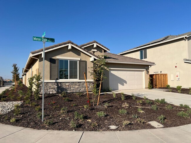 Building Photo - Brand NEW 4-bedroom single story home!