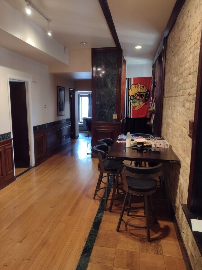 Foto del edificio - 2134 N Cleveland Ave