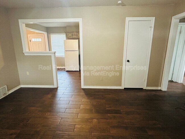 Foto del edificio - 701 NW 2nd St