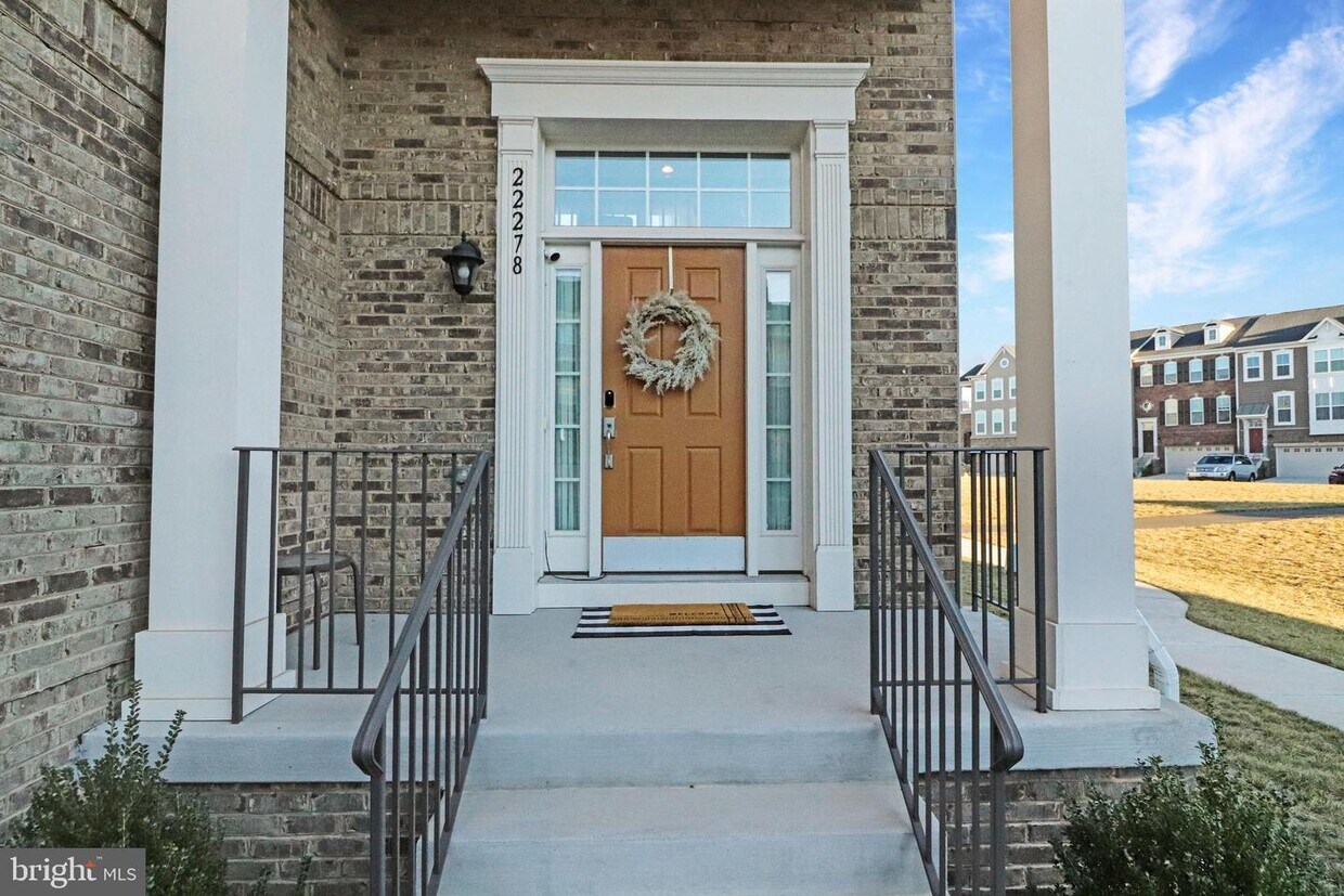 22278 Avery Park Terrace, Brambleton, VA 20148 Townhome Rentals in