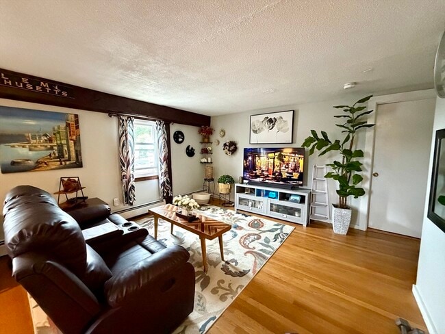 Building Photo - 18 Japonica St