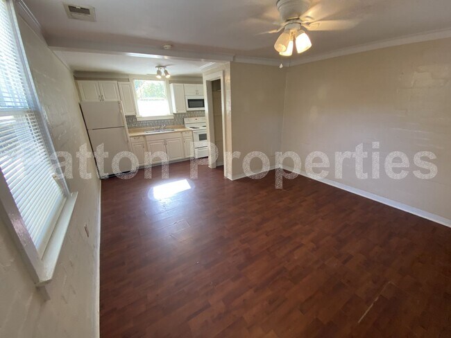 Foto del edificio - Edgewood Home