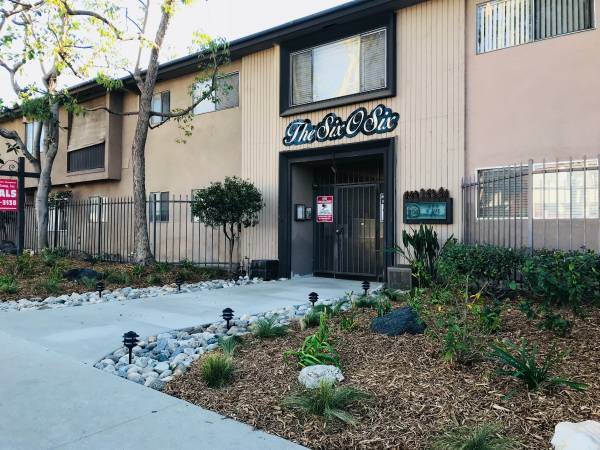 Building Photo - 606 N Avenue 66