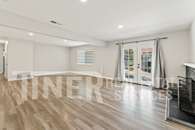 Building Photo - 2771 Wissemann Dr
