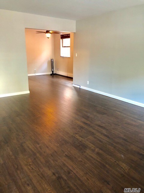 Foto del edificio - 150-28 116th Ave