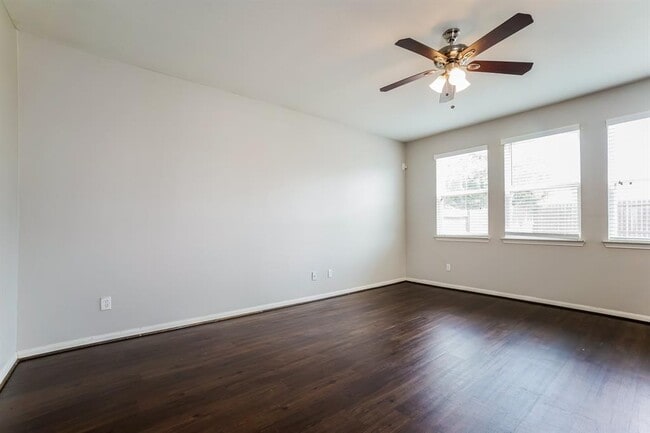 Foto del edificio - 21830 Octavia Way