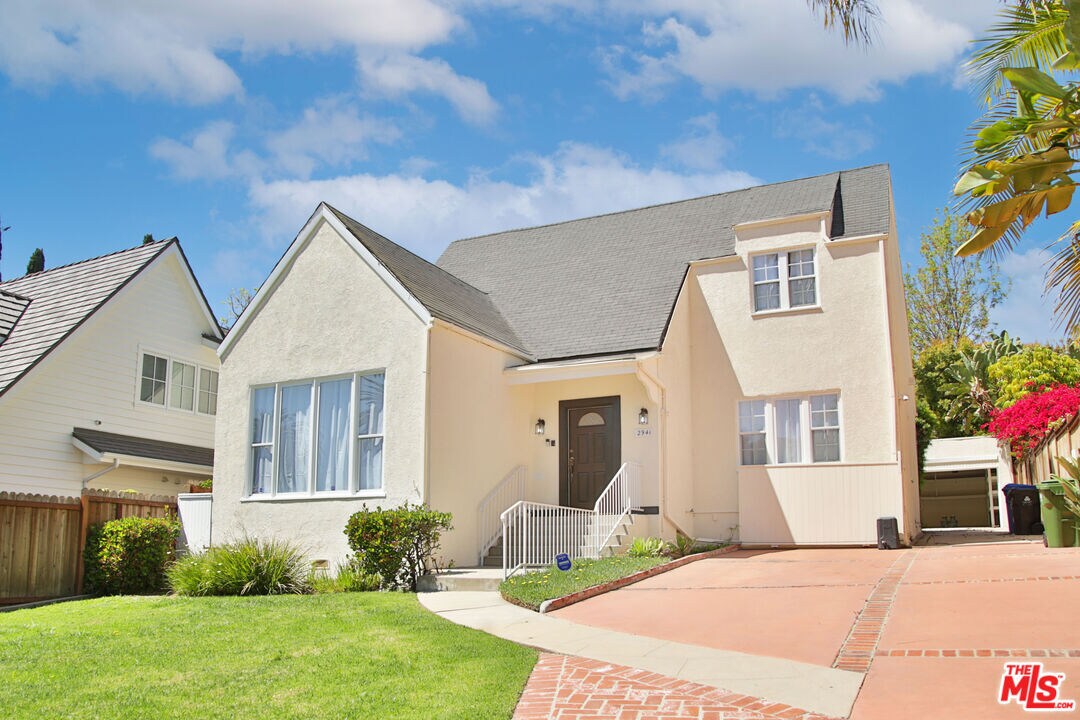 Foto principal - 2941 Motor Ave