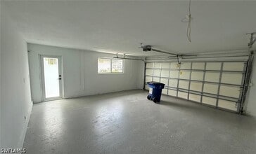 Building Photo - 111 E North Shore Ave