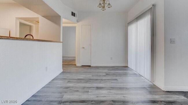 Foto del edificio - 7255 W Sunset Rd