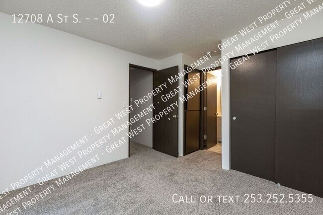 Foto del edificio - 12708 A St S