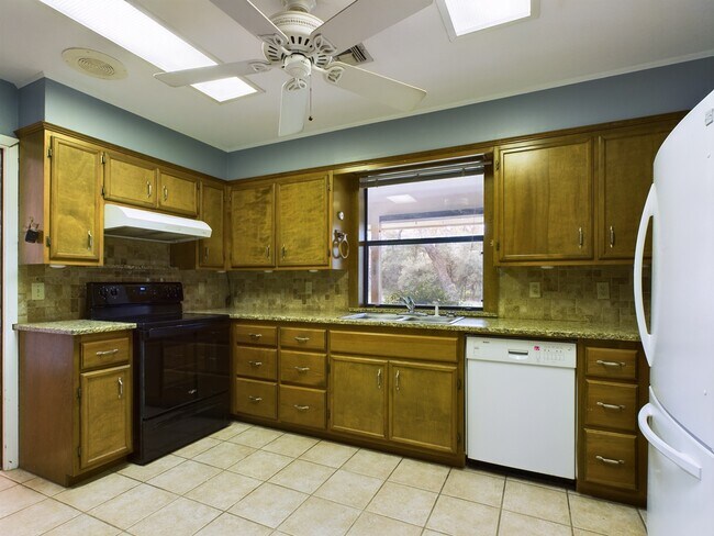 Foto del edificio - 248 Oak Haven Rd