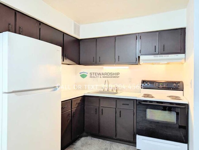 Building Photo - 310 Engadine Ct