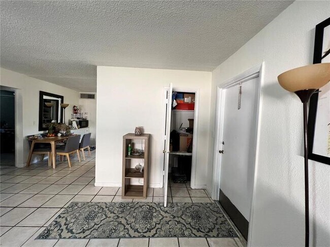 Building Photo - 7491 SW 10th Ct