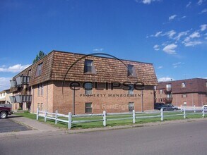 Building Photo - 2211 Vigil Way